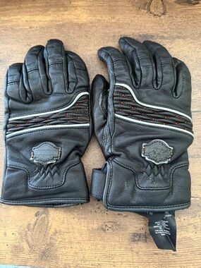 Harley-Davidson Black Leather Gloves with Orange Stitching and Silver Piping